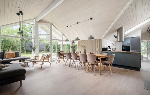 Awesome home in Væggerløse with sauna