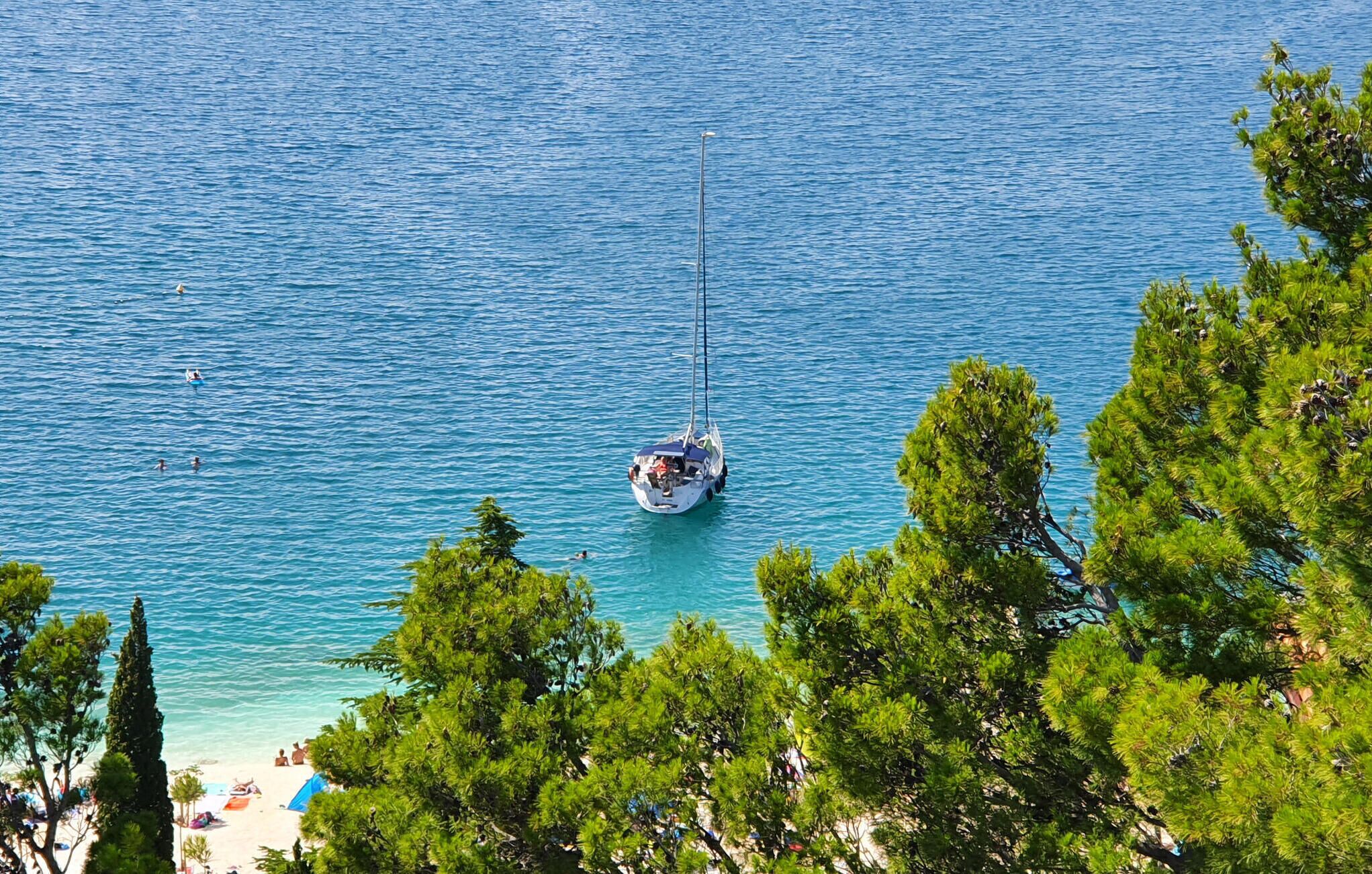 Playa en los alrededores y pesca 