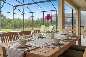 Dining - Lakeview Villa w/8 Bedrooms 5 King Suite 3 miles to Disney (Kissimmee)