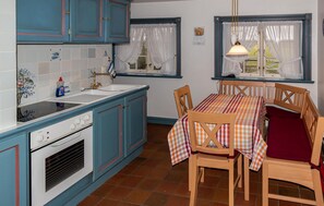 Fridge, stovetop, coffee/tea maker, cookware/dishes/utensils - Awesome apartment in Dagebüll with WiFi (Dagebüll)