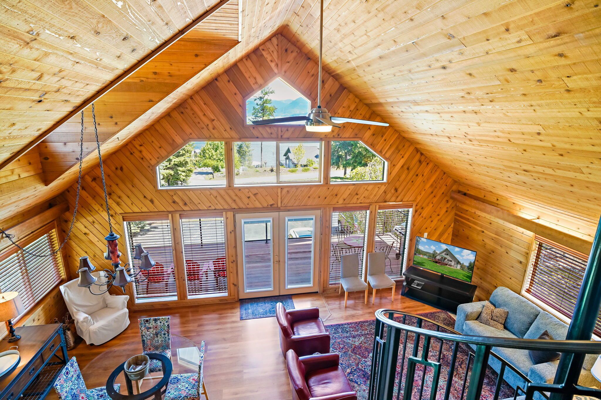 Bayview Cabin - Lake Pend Oreille Views/Sleeps 8