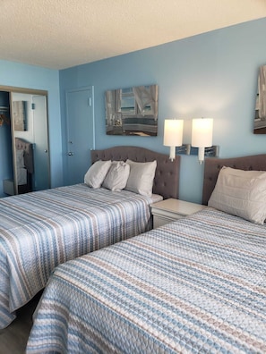 1 bedroom, iron/ironing board, free WiFi, bed sheets - Sand Dunes Spectacular Ocean View Studio Unit on 9th floor (Myrtle Beach)