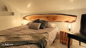 2 bedrooms, desk, iron/ironing board, travel cot