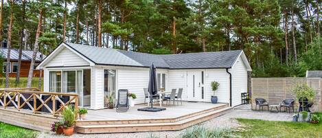 屋外ダイニングエリア