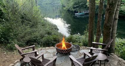 Serene Lakefront Cabin with Dock/Kayaks/Canoe & Fire Pit!!