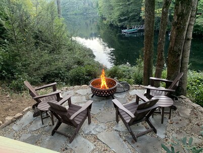 Serene Lakefront Cabin with Dock/Kayaks/Canoe & Fire Pit!!
