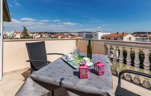 Outdoor dining - Gorgeous apartment in Pula with WiFi (Pula)
