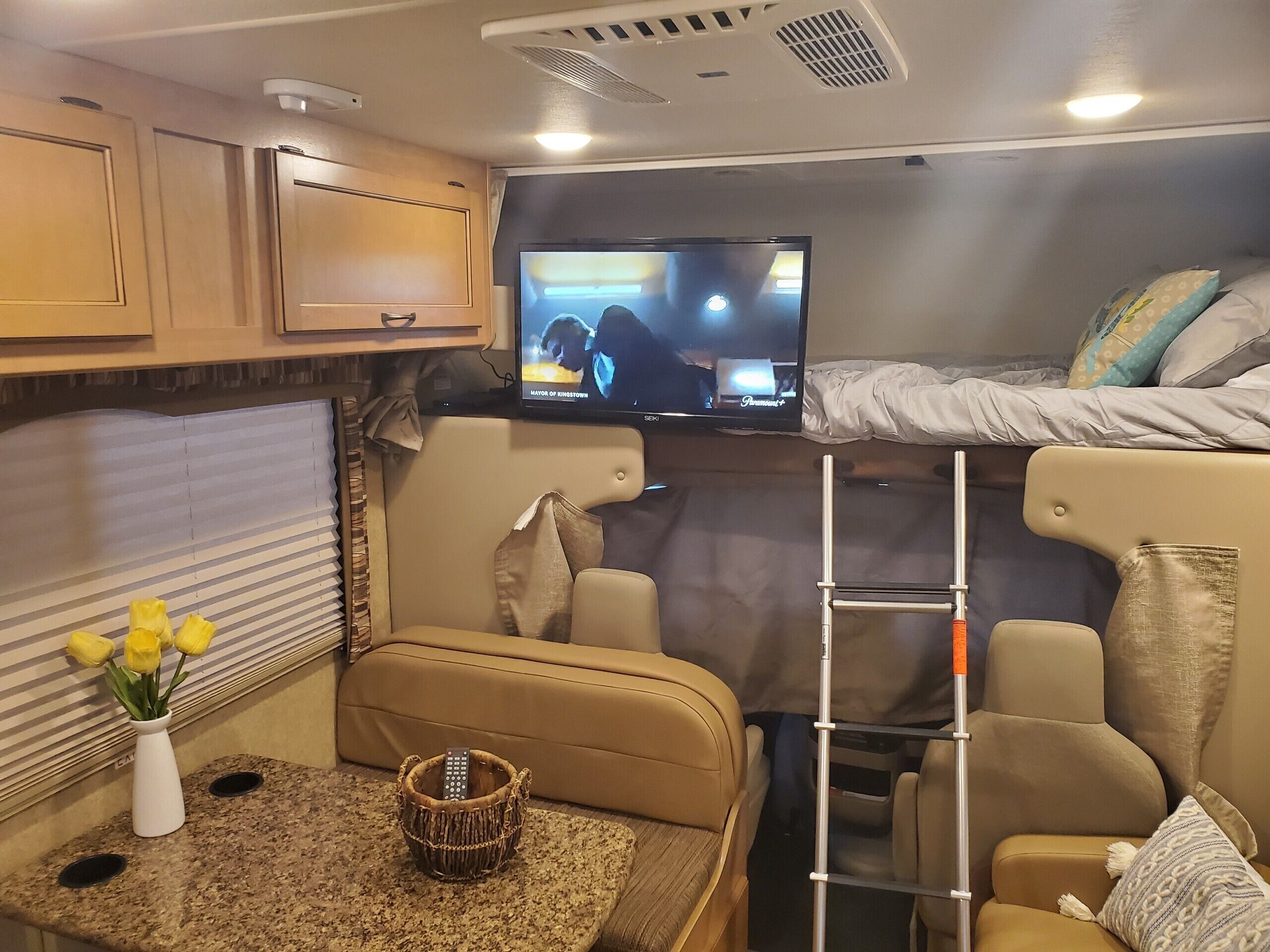 Close to Gulf beaches, Golf Courses, Tampa, Dunedin. Clearwater, and Tarpon.