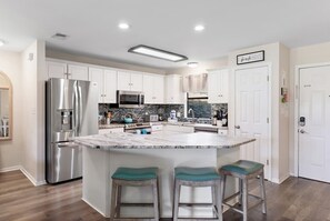 Unclassified image, 4 of 48, button - Walk to Beach, Heated Pool, Free Resort Amenities! (Miramar Beach)