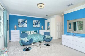 2 Schlafzimmer, Schreibtisch, Bügeleisen/Bügelbrett, kostenloses WLAN