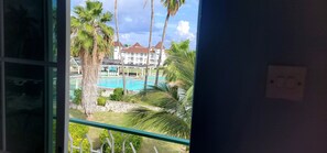 50-inch Smart TV with cable channels, TV, Netflix - Seacastles Exclusive Vacation  Rentals (Montego Bay)