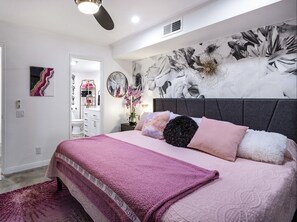 1 habitación, escritorio, tabla de planchar con plancha y wifi gratis 
