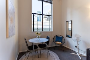 Apartment | In-room dining