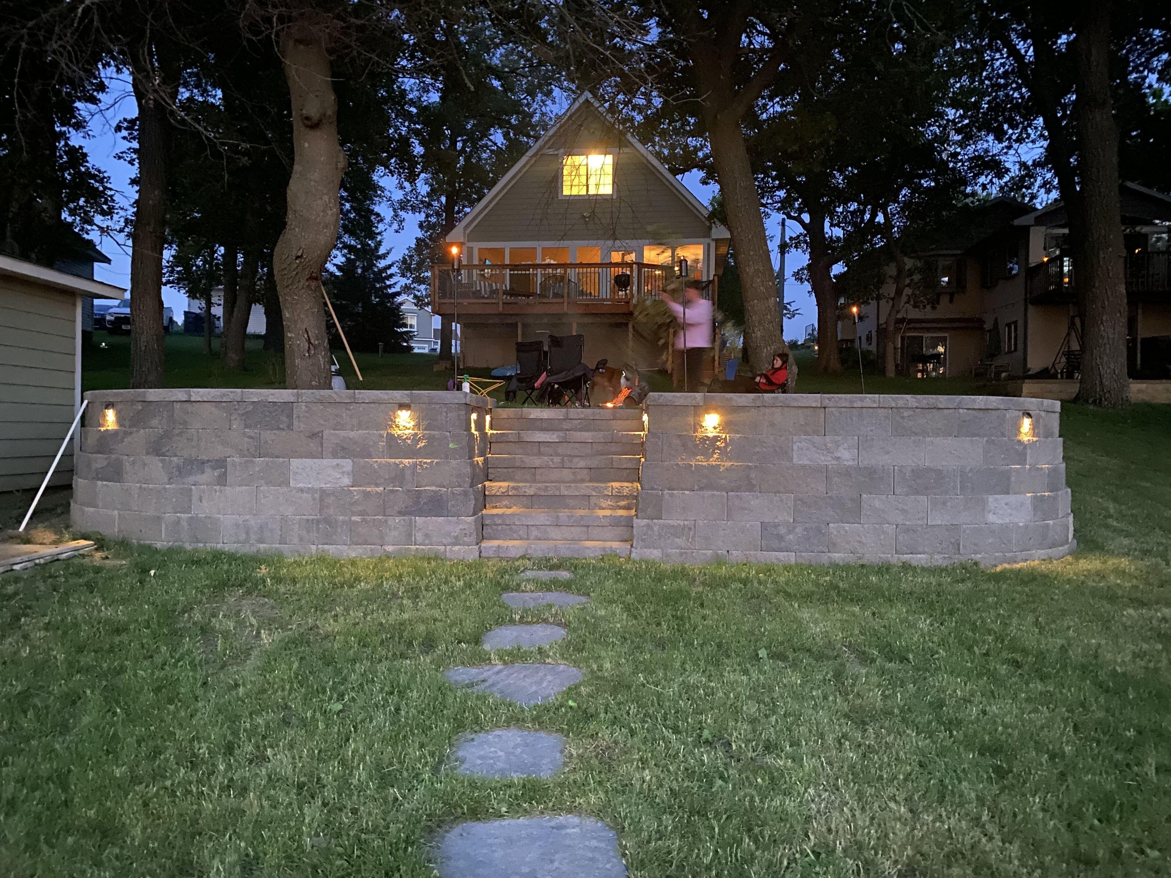 Cozy Lakeside Cottage With Beach-Front and Dock Access