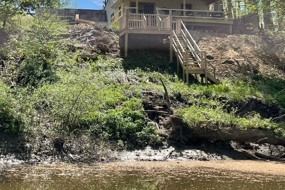 Rivers Nest ( no cleaning fee)
