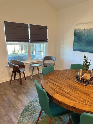 Dining - Blue Angels Views from the Porch! Modern Downtown Home where Dogs are Welcome! (Pensacola)