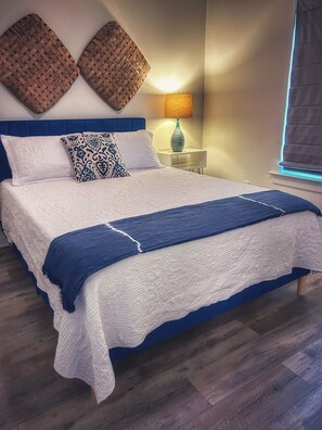 3 bedrooms, desk, iron/ironing board, free WiFi