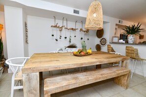 Dining - Brand New Listing!  Beautiful - Upscale newly remodeled Modern Tropical Oasis! (Key Largo)