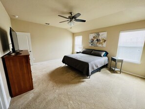 5 bedrooms, iron/ironing board, free WiFi, bed sheets