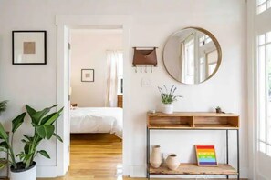 2 camere, una scrivania, ferro/asse da stiro, Wi-Fi gratuito