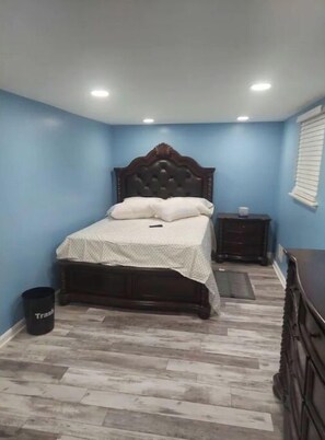 2 bedrooms, desk, iron/ironing board, free WiFi