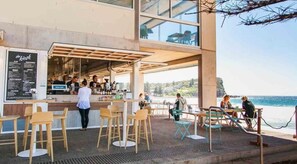 Bar (on property) - Paradise Found in Avalon Beach! (Avalon)