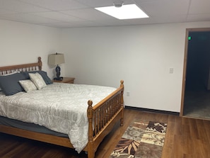 Comfort Room - Trophy Lodge Accommodations (Delta Junction)