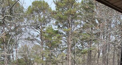 Kid Friendly Condo Across From Cool Pool