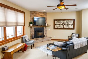 书、流媒体服务、办公室