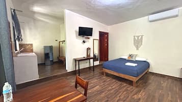 Quarto quádruplo exclusivo | Edredons de pluma, frigobar, Wi-Fi de cortesia, roupa de cama