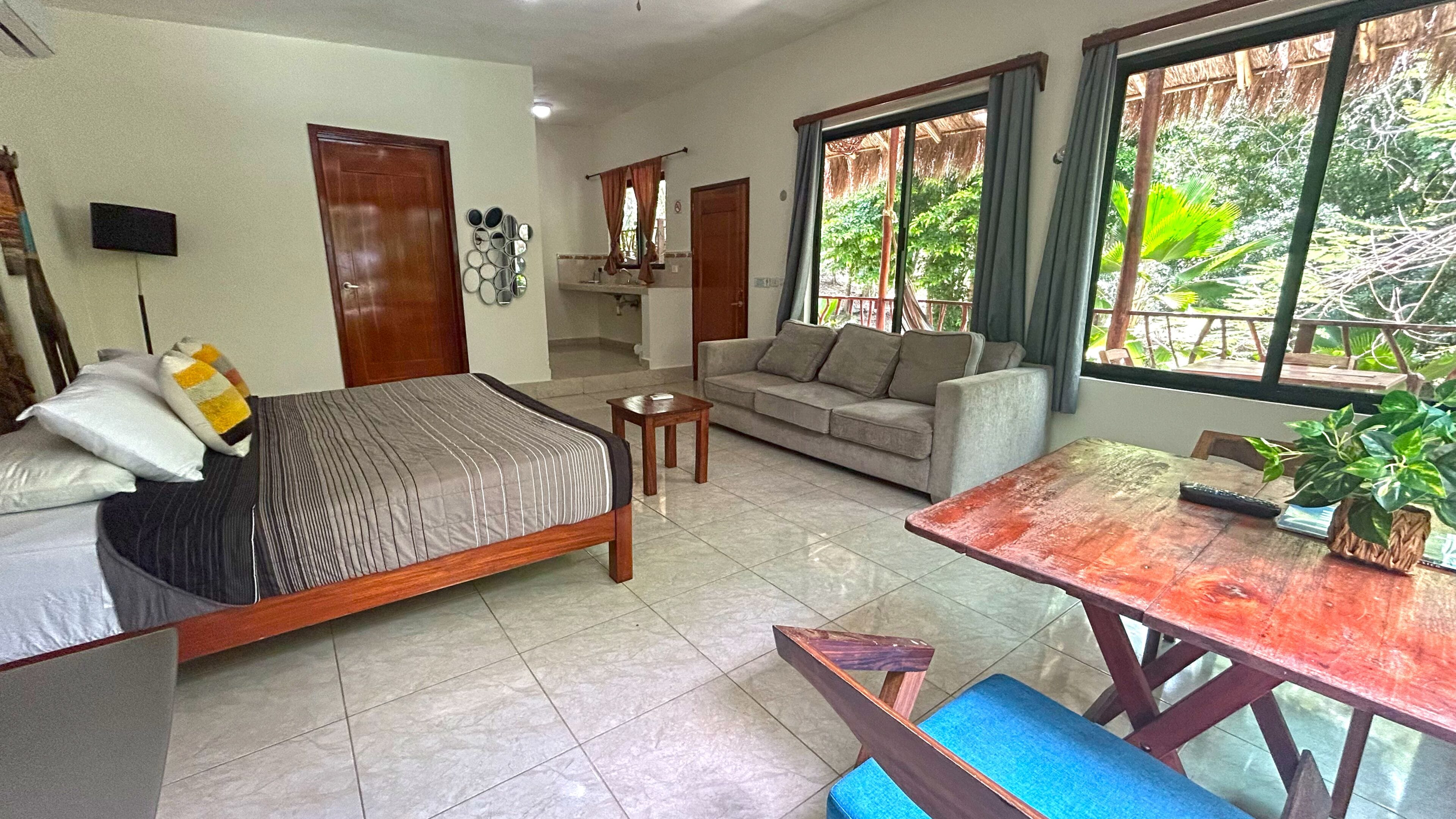 Panoramic Studio Suite | Down comforters, minibar, free WiFi, bed sheets