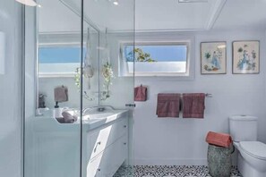 Shower, free toiletries, hair dryer, towels