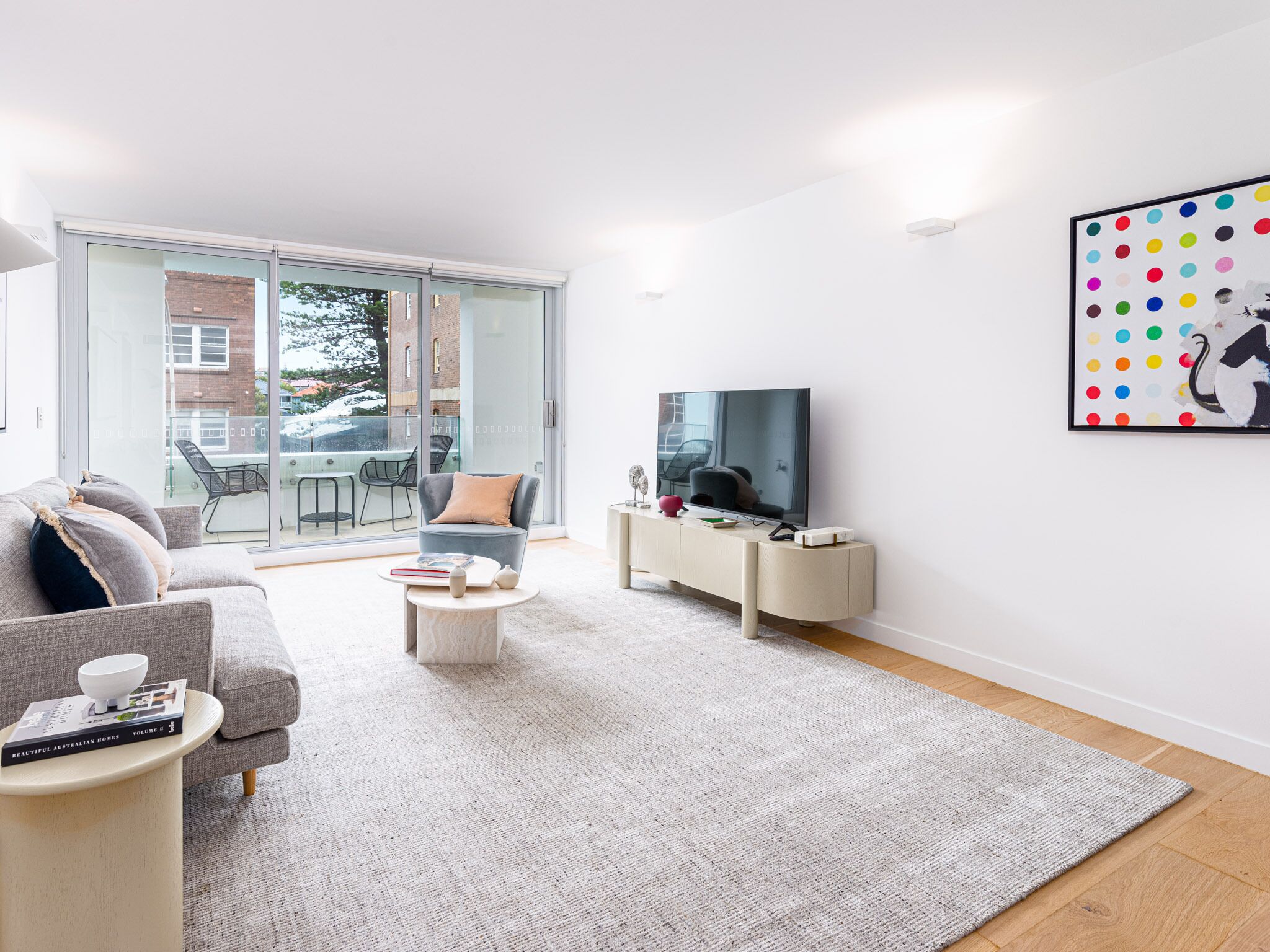 Coastal Living on Bondi Beach — image 4