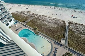 Inomhuspool och uppvärmd pool