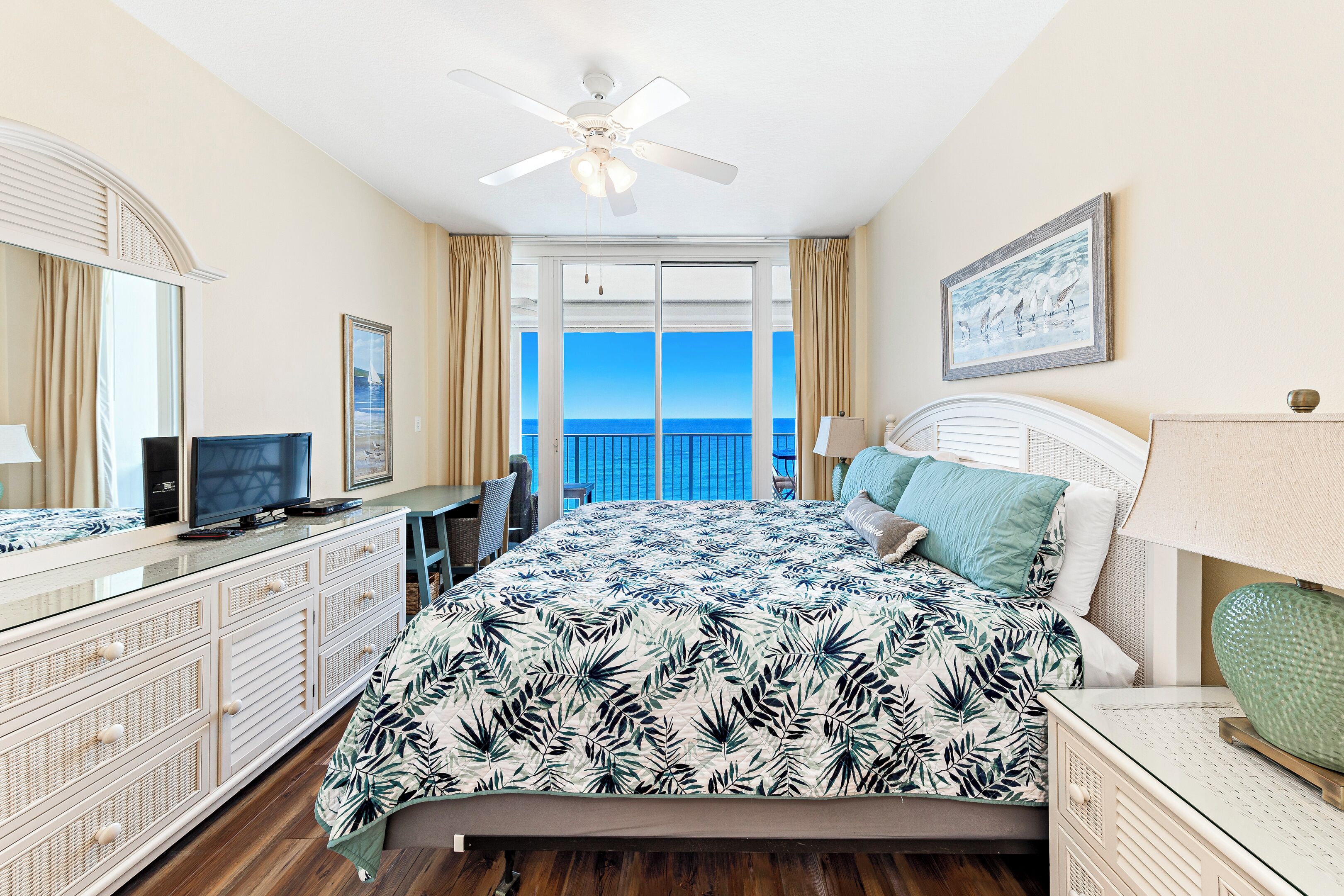 2 多间卧室、办公桌、熨斗/熨衣板、免费 WiFi