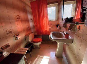 花灑/浴缸組合、風筒、提供毛巾