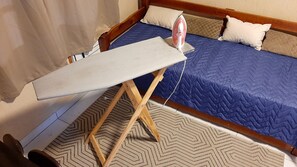 1 bedroom, desk, free WiFi, bed sheets