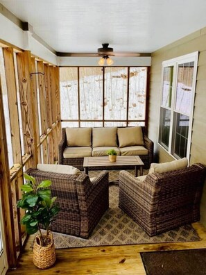 Smart TV - Unforgettable Hot Springs Retreat Near Max Patch (Hot Springs)