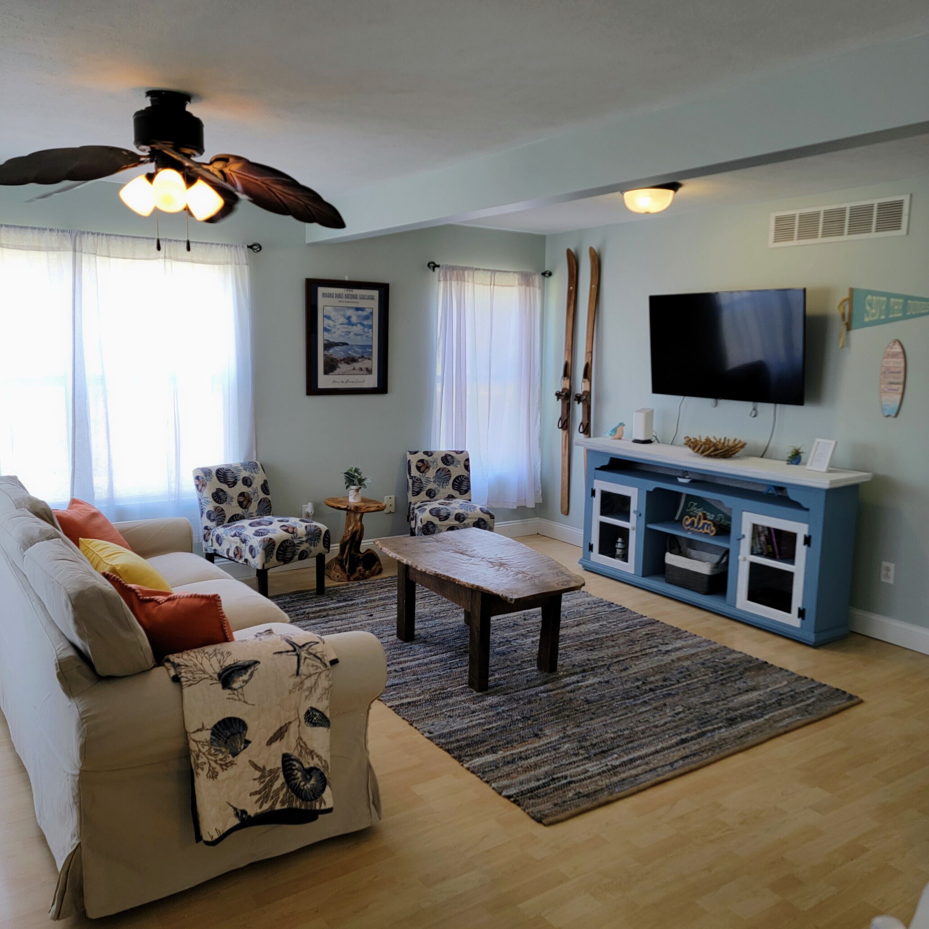 Roomy and Cozy 3bd 2ba just mins from Indiana Dunes