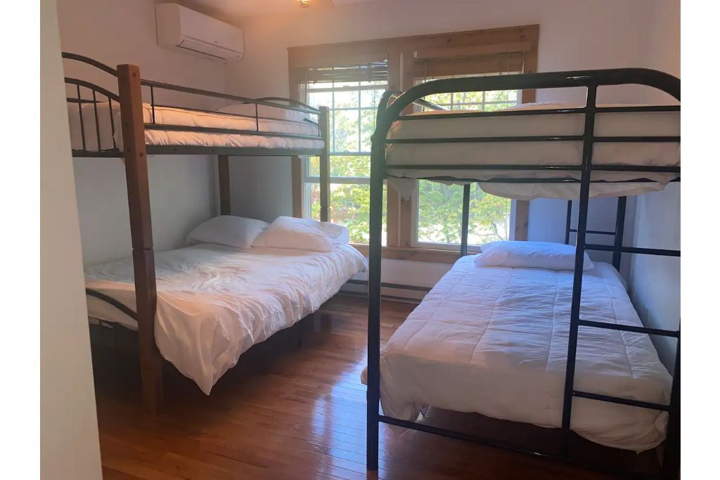 Camelback PET friendly renovated sleeps 8 