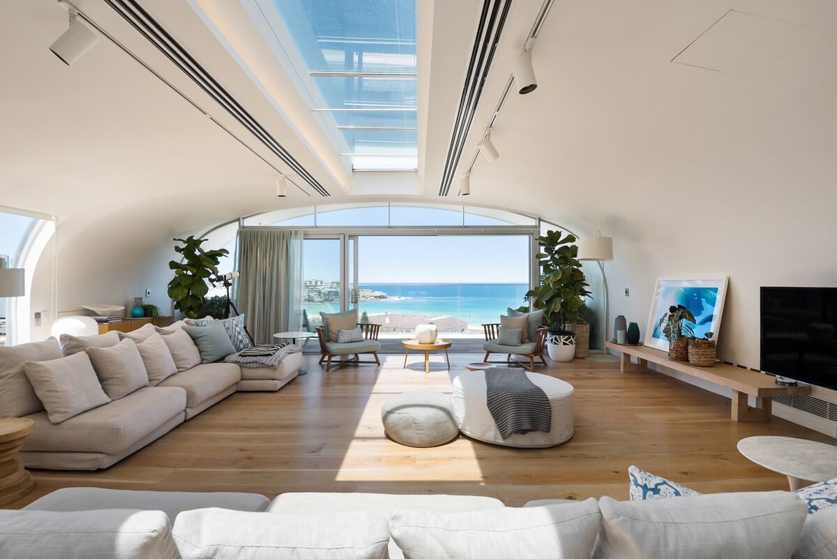 Great Bondi Penthouse with Amazing Views & Pool — image 7