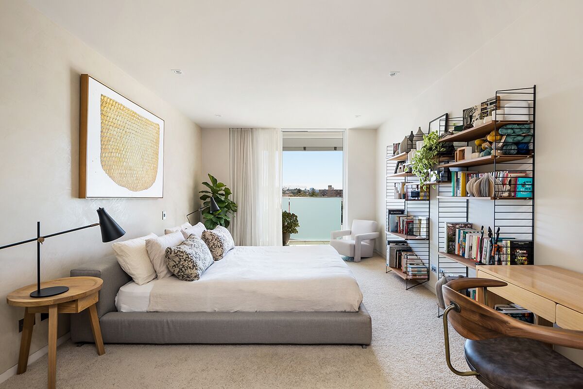 Great Bondi Penthouse with Amazing Views & Pool — image 9