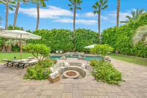 Property grounds - Walk 2 festivals Pool Spa Estate Sized Yard (Indio)