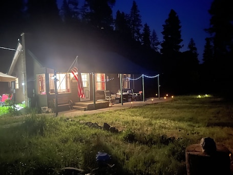 Exterior. Peacefully 2BR Cabin with Firepit