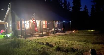 Peacefully 2BR Cabin with Firepit