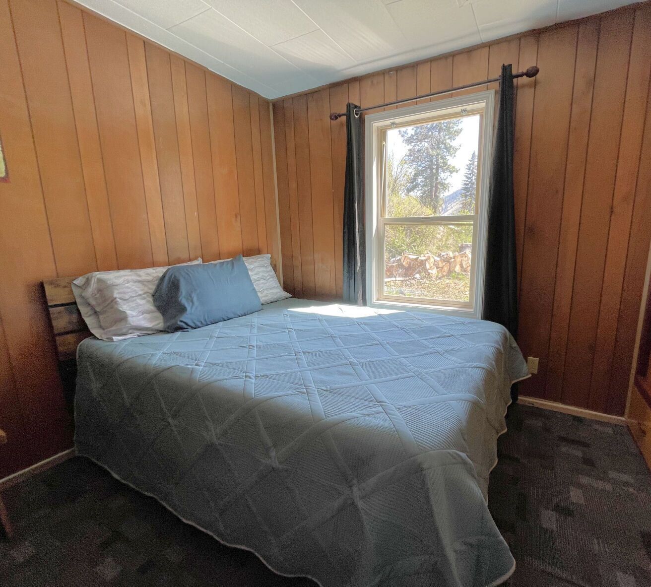 2 quartos, escrivaninha, Wi-Fi de cortesia, roupa de cama