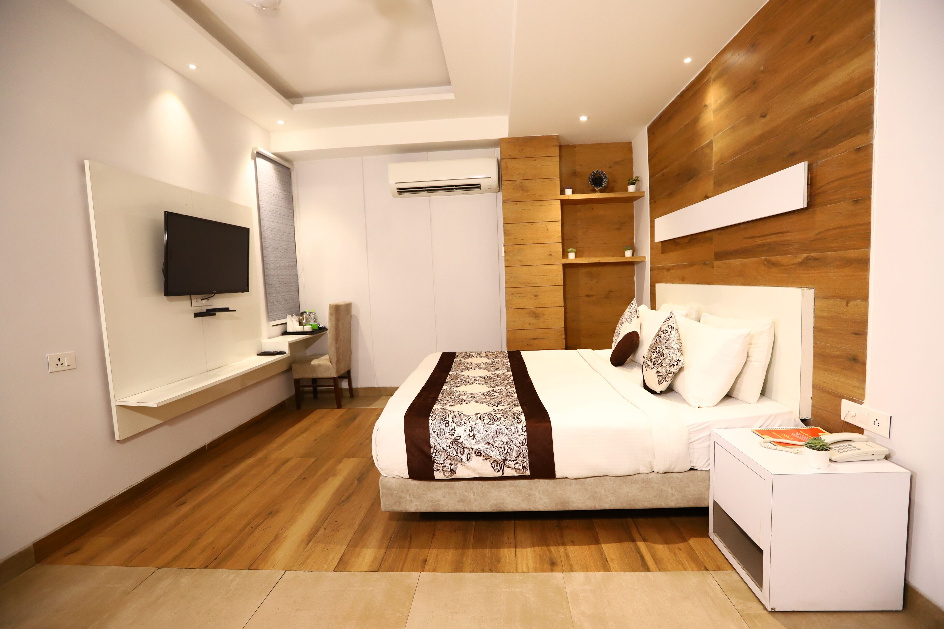 Executive Room with Sofa and Window | Bộ trải giường bằng vải cotton Ai Cập, bộ đồ giường cao cấp 