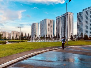 Deluxe Condo - Tagaytay Garden View Suites (Tagaytay)