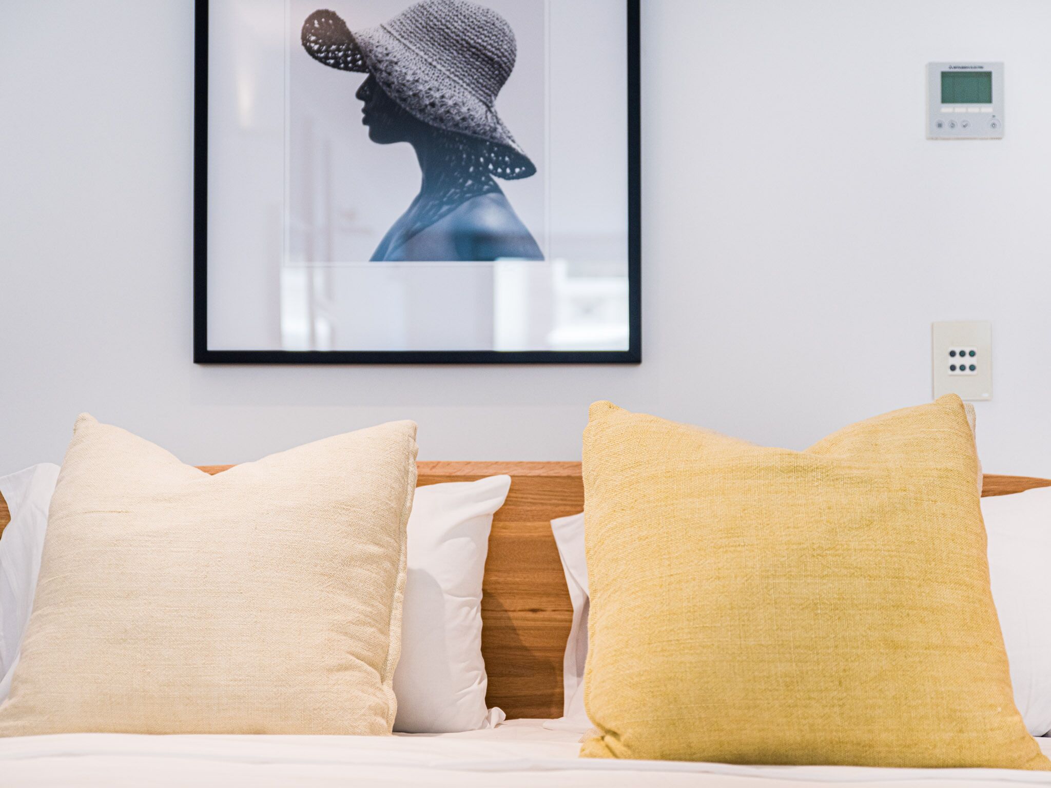 Studio 304 Bondi Beach with Ocean Views — image 10