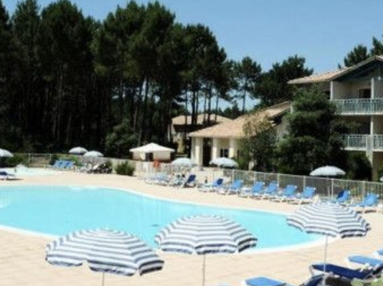 Apartment for 6 people in the Pinsolle golf area.